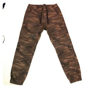 Men’s Camo chino joggers! 32 waist